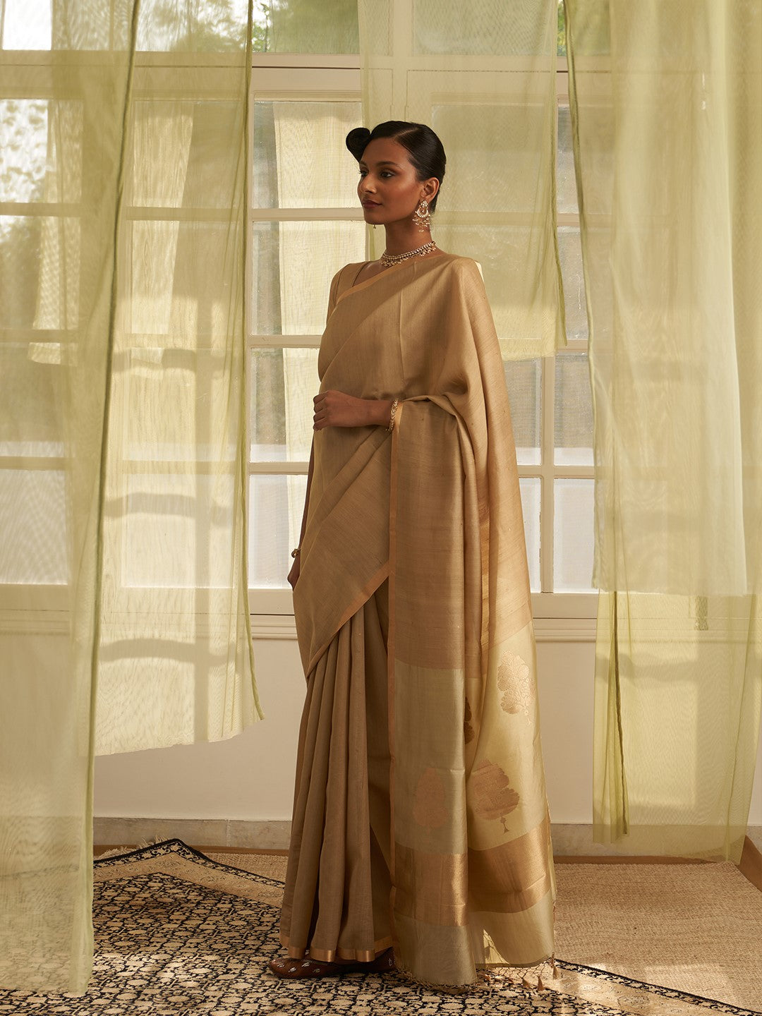 Amoha (Beige)