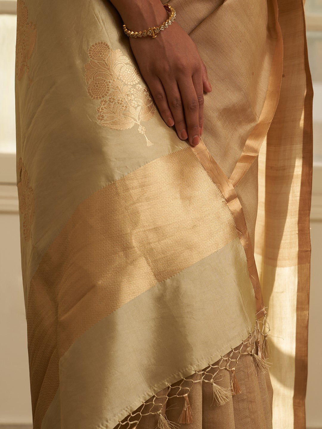 Amoha (Beige)