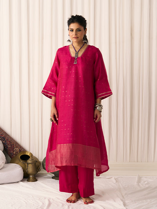 Farah (Magenta)