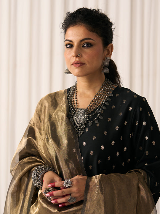 Noor (Gold)