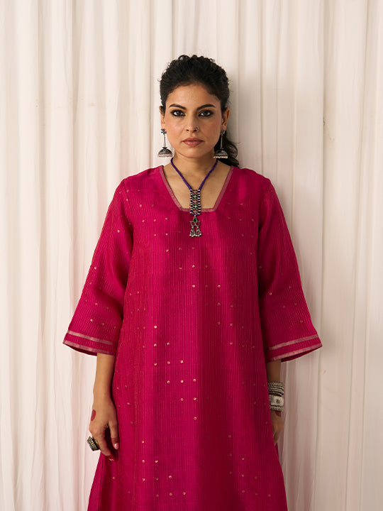 Farah (Magenta)